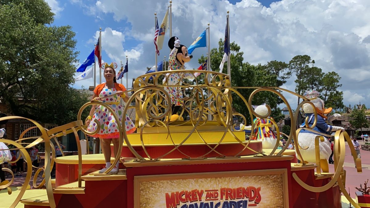 mickey and friends cavalcade