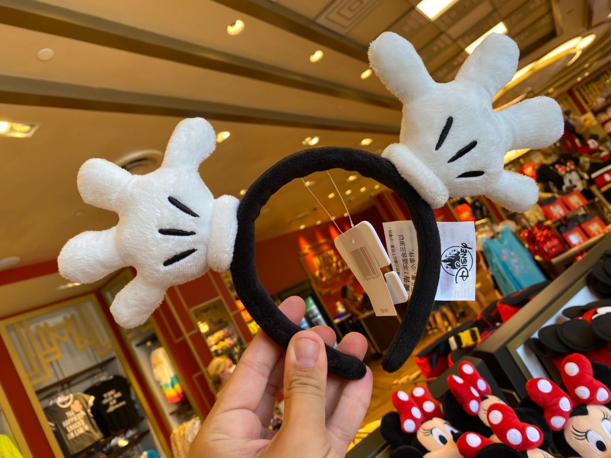 mickey mouse hands