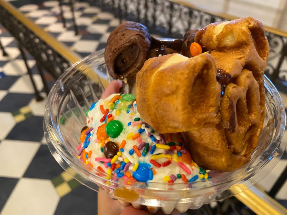 REVIEW of the NEW BoardWalk Ice Cream Shop in Disney World!