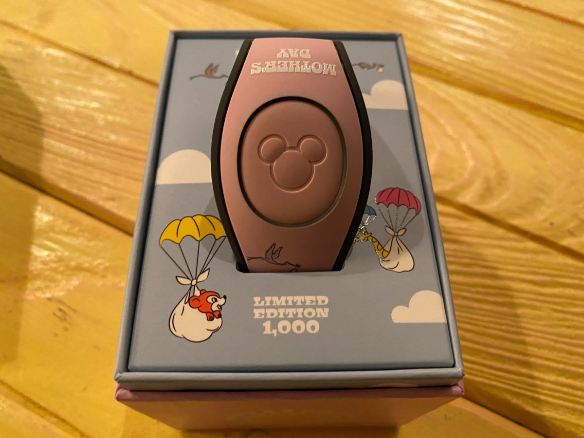 mothers day 2020 limited edition magicband mrs. jumbo dumbo discovery trading company disneys animal kingdom 1