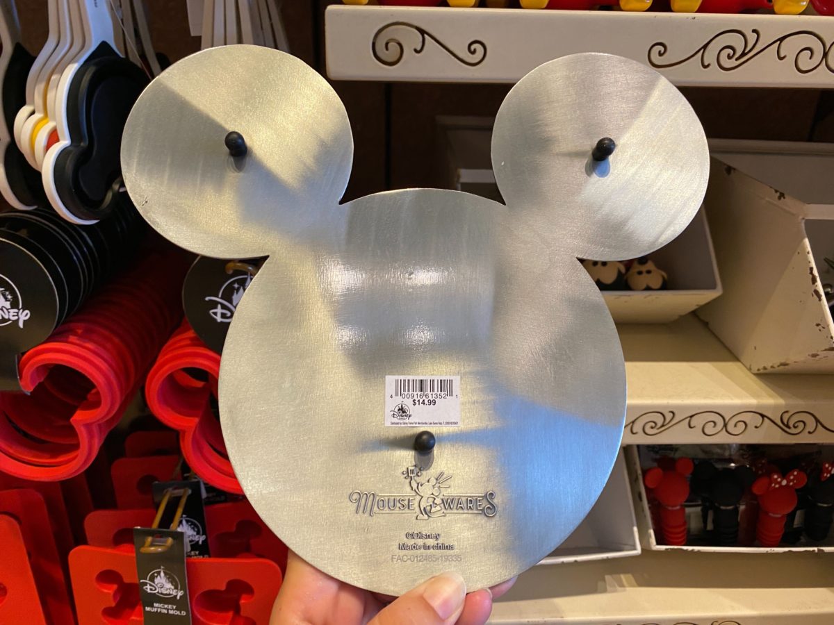 PHOTOS: New Mousewares Collection Wine Stoppers, Mickey Trivet