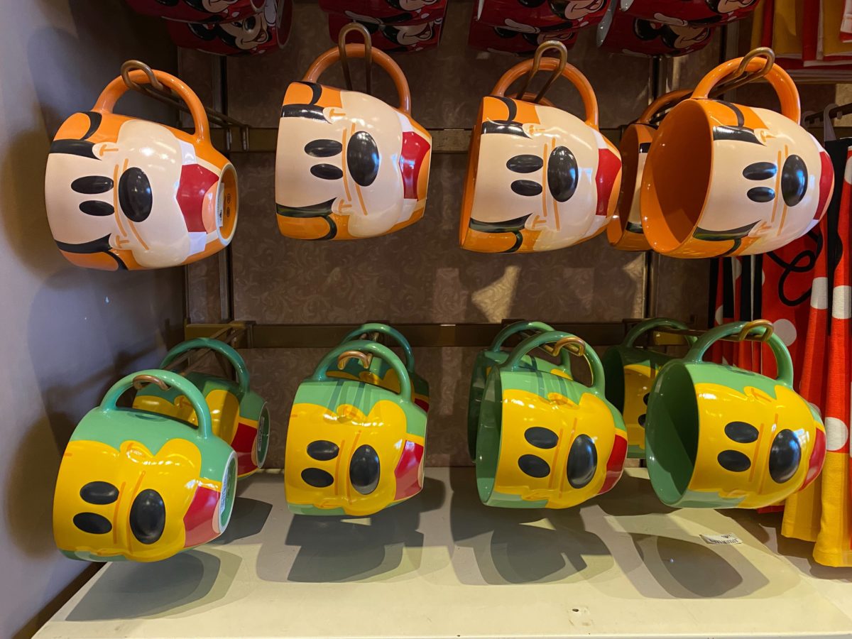 PHOTOS: New Mousewares Collection Wine Stoppers, Mickey Trivet