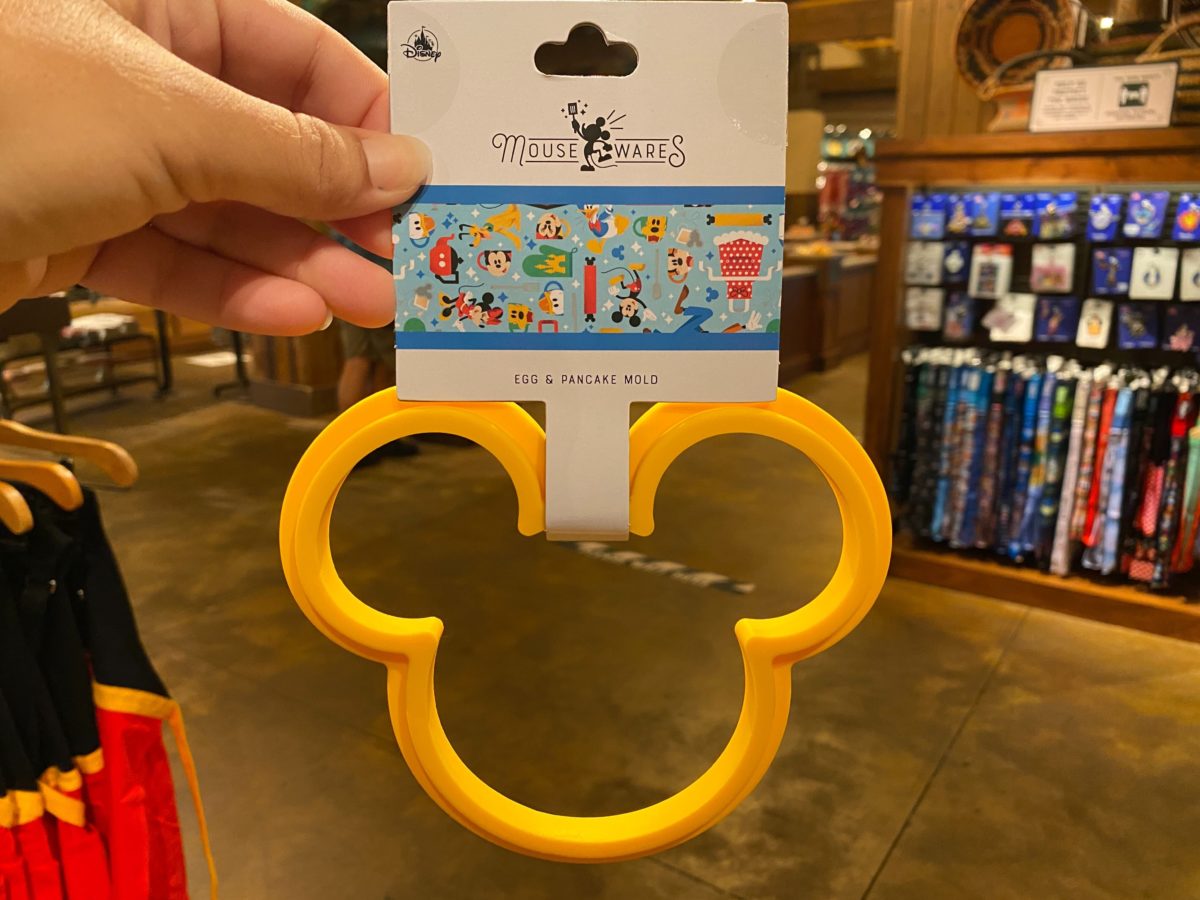 PHOTOS: New Mousewares Collection Wine Stoppers, Mickey Trivet