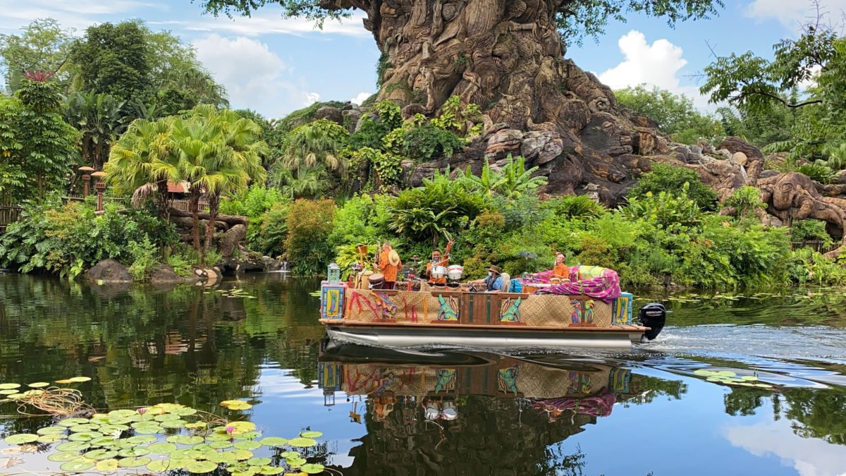 PHOTOS, VIDEO Discovery Island Drummers Make Socially Distant Appearance on River Boats at