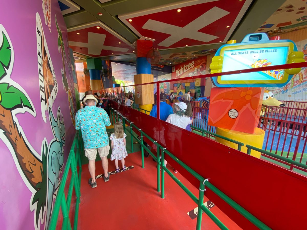 slinky dog dash queue