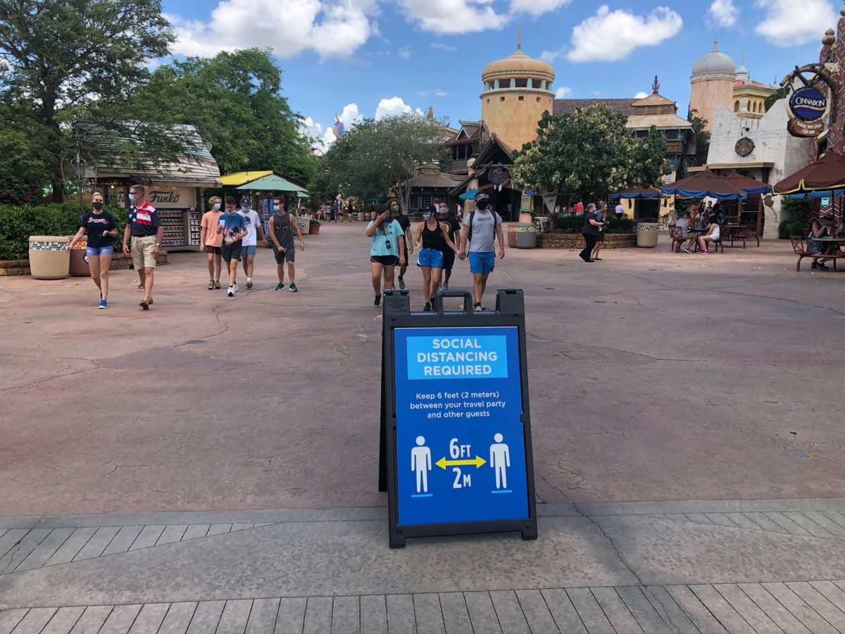 social distancing face mask sign signage islands of adventure 1