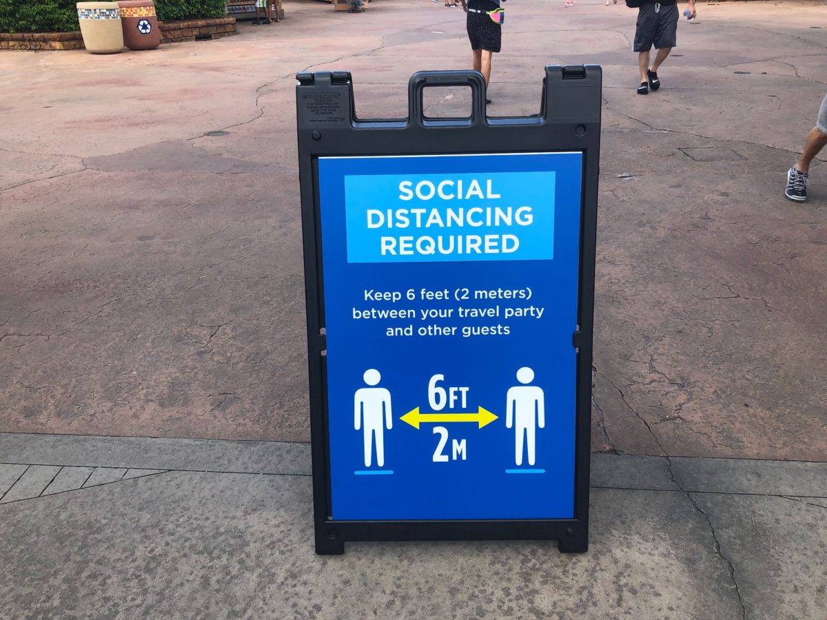 social distancing face mask sign signage islands of adventure 4