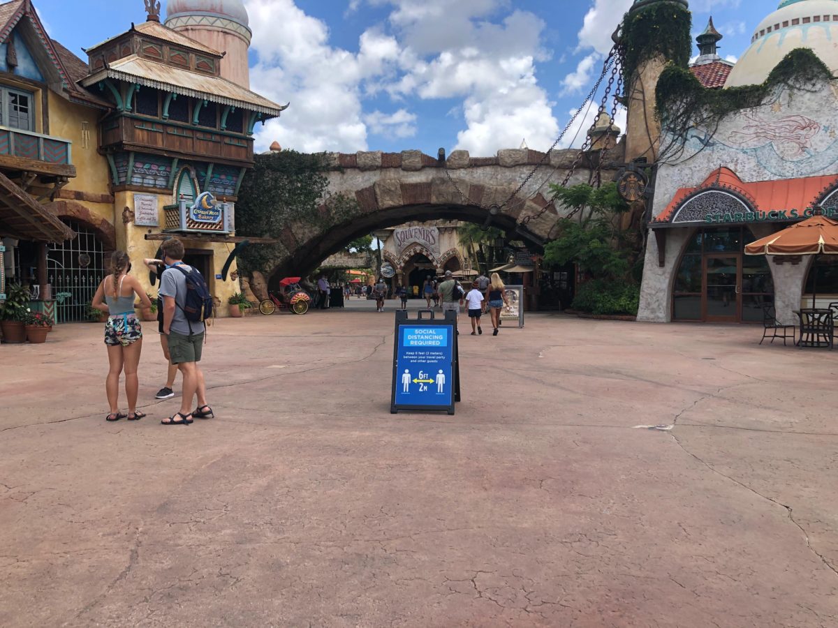 social distancing face mask sign signage islands of adventure 7