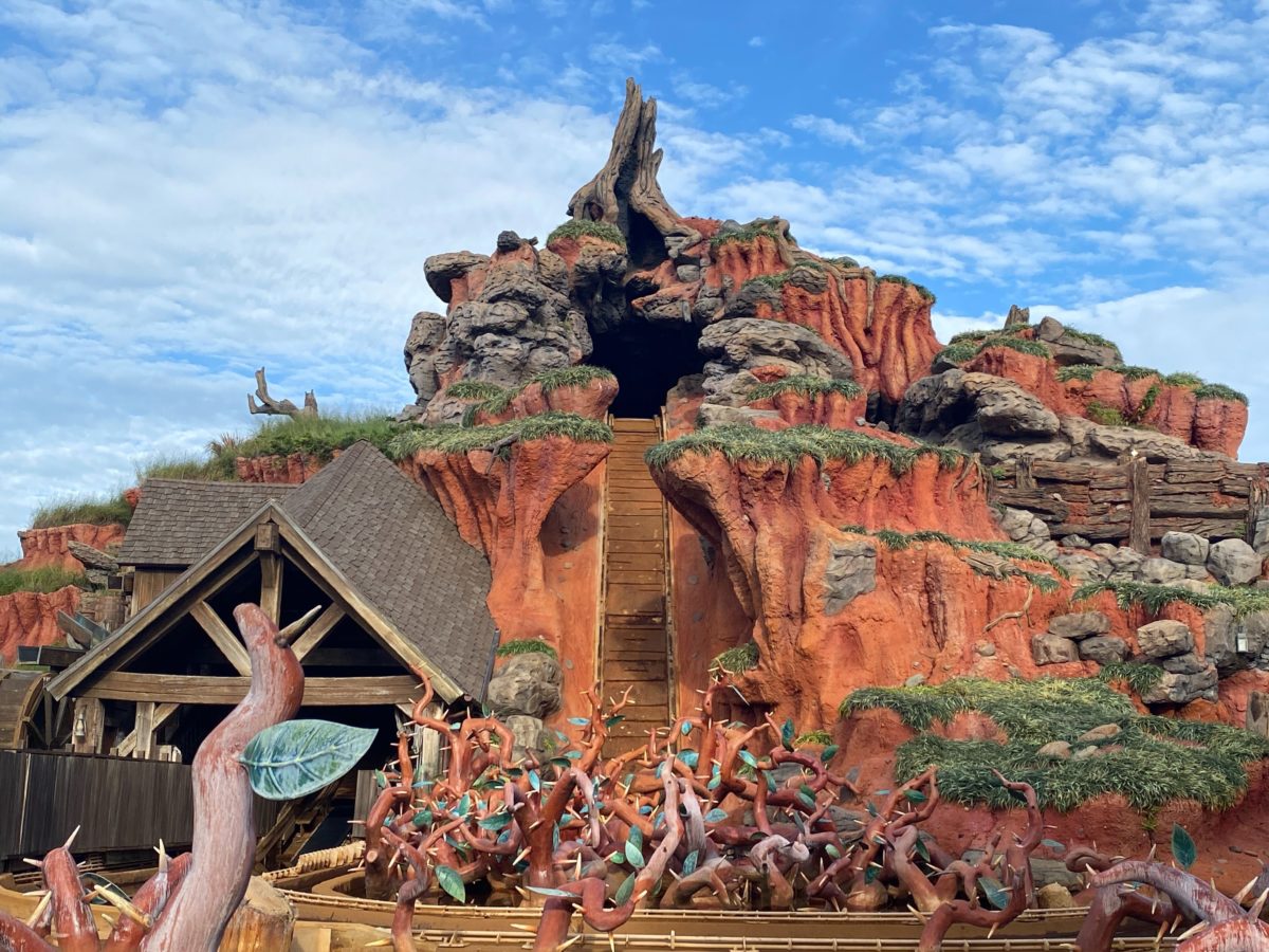 photo splash mountain