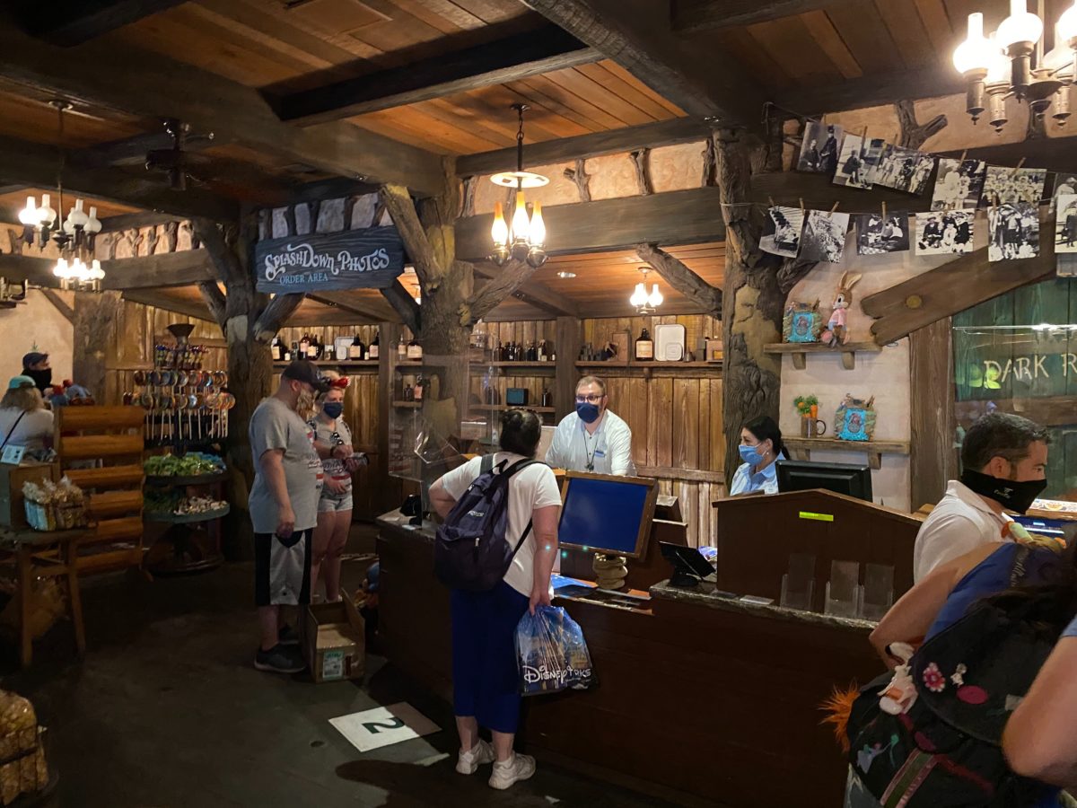 splash mountain reopens magic kingdom splashdown photos 1