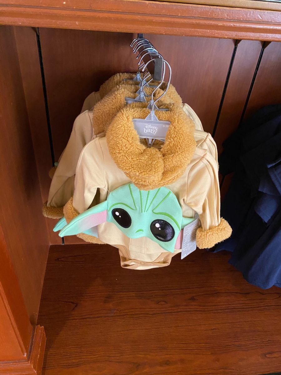 PHOTOS: New “The Mandalorian” Baby Yoda Costume Onesie Arrives at the Magic  Kingdom - Disneyland News Today