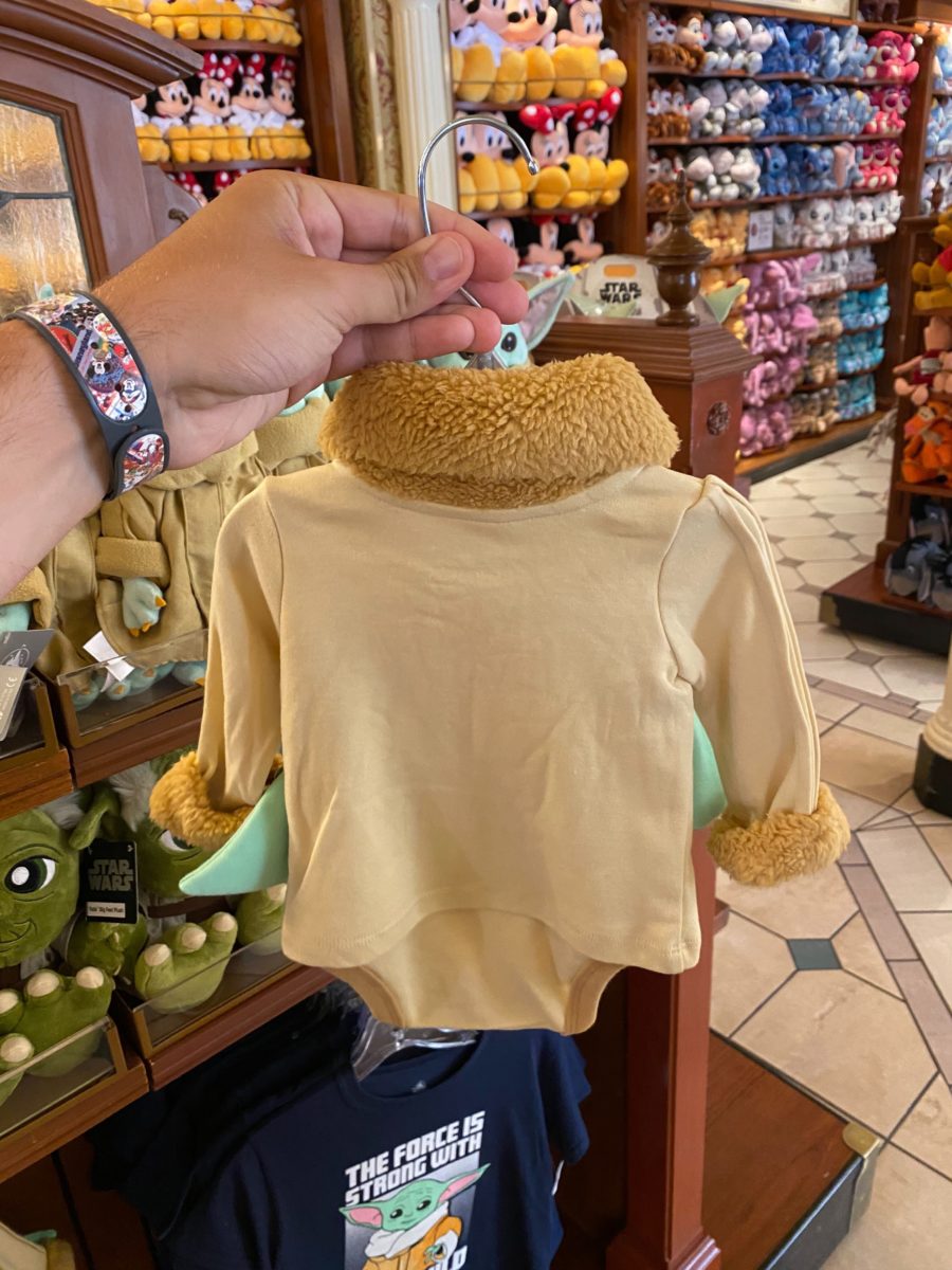 PHOTOS: New “The Mandalorian” Baby Yoda Costume Onesie Arrives at the Magic  Kingdom - Disneyland News Today