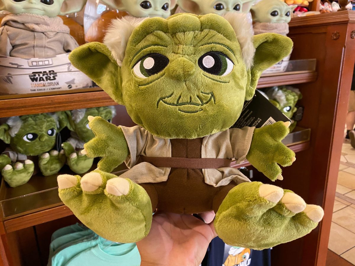 Baby Yoda plush in his cot • Magic Plush